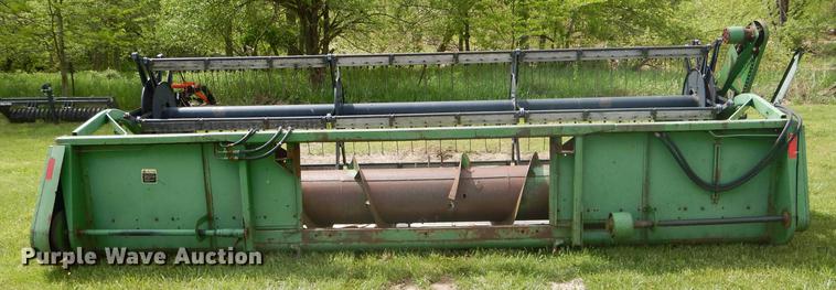 image for item DE8385 John Deere 216 platform head