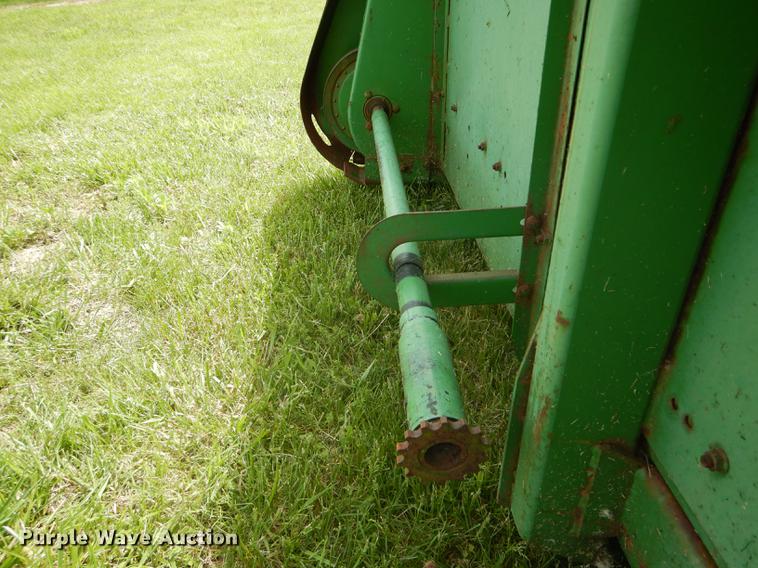 image for item DE8385 John Deere 216 platform head