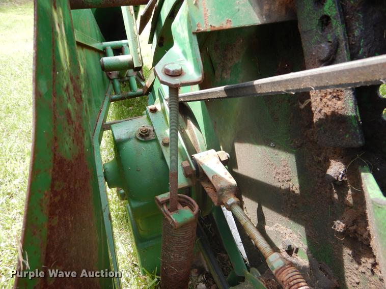 image for item DE8385 John Deere 216 platform head