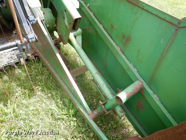 image for item DE8385 John Deere 216 platform head