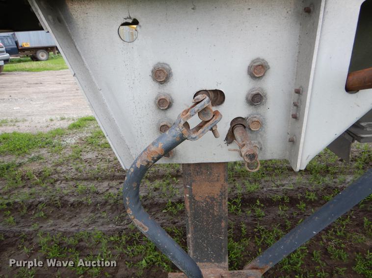 image for item DE8391 2002 Corn Husker double hopper bottom grain trailer