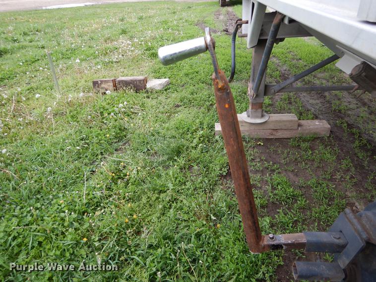 image for item DE8391 2002 Corn Husker double hopper bottom grain trailer