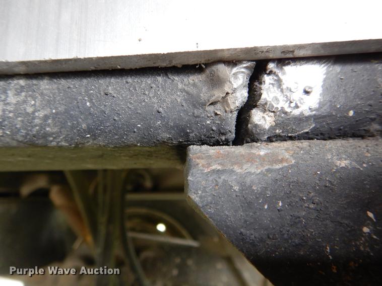 image for item DE8391 2002 Corn Husker double hopper bottom grain trailer