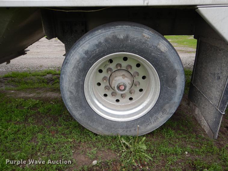 image for item DE8391 2002 Corn Husker double hopper bottom grain trailer