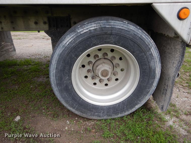 image for item DE8391 2002 Corn Husker double hopper bottom grain trailer