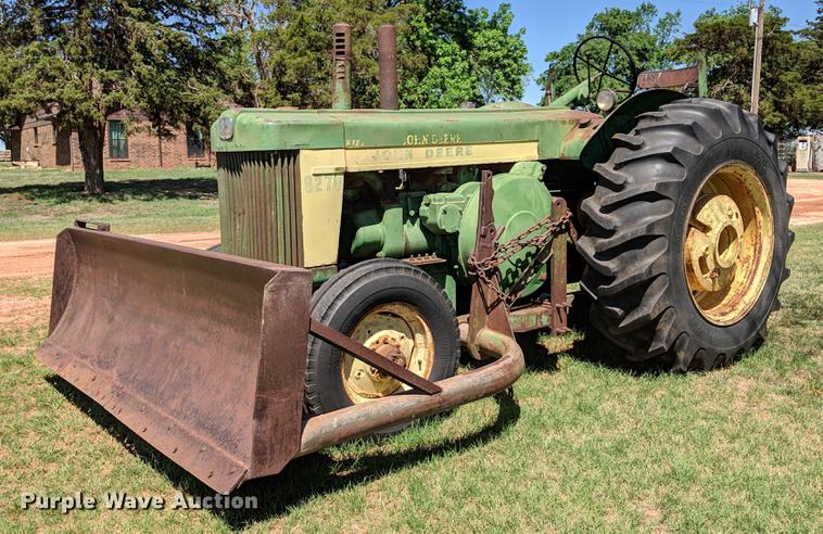 image for item DF4423 1954 John Deere R tractor