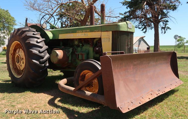 image for item DF4423 1954 John Deere R tractor