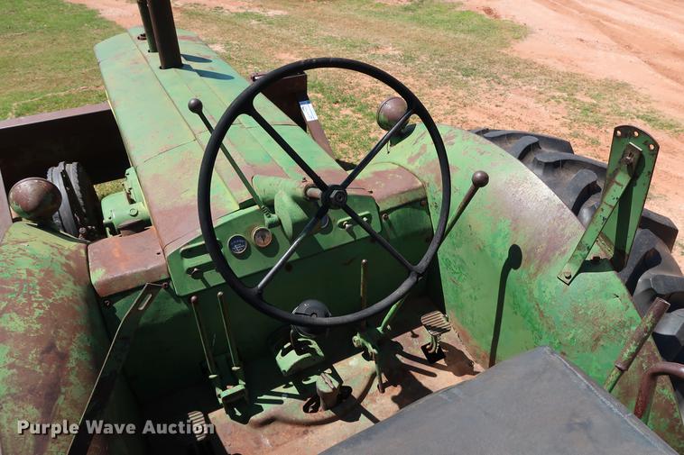 image for item DF4423 1954 John Deere R tractor