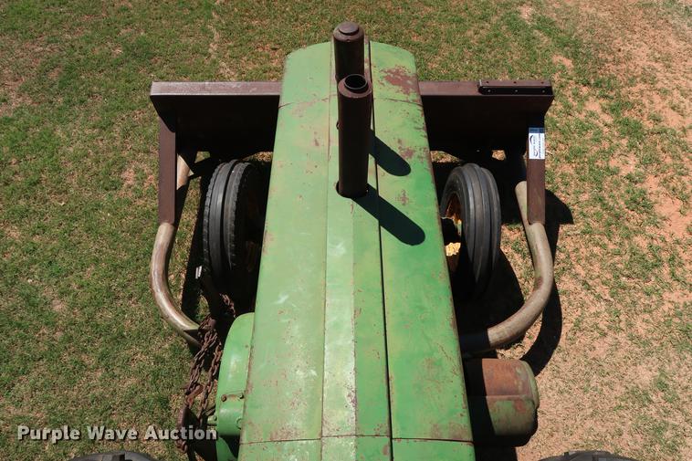 image for item DF4423 1954 John Deere R tractor