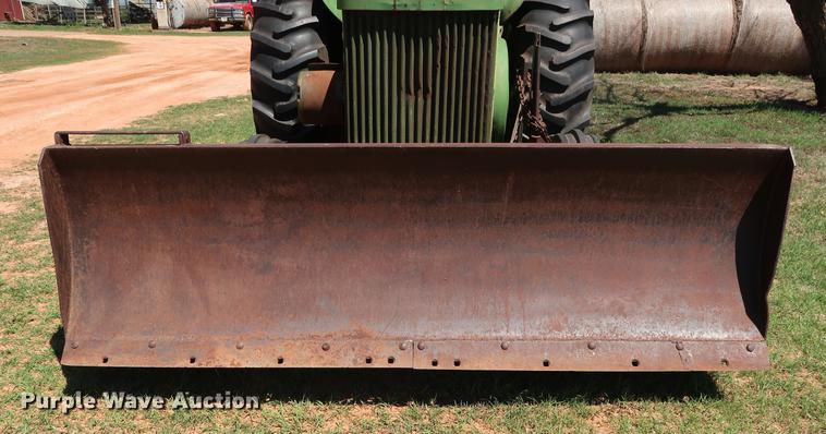 image for item DF4423 1954 John Deere R tractor