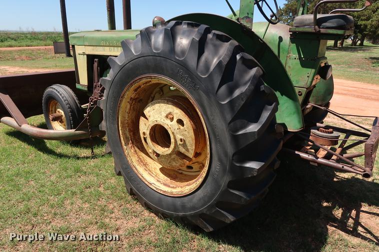 image for item DF4423 1954 John Deere R tractor