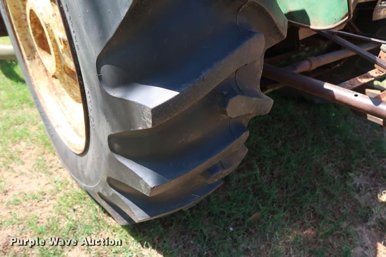 image for item DF4423 1954 John Deere R tractor