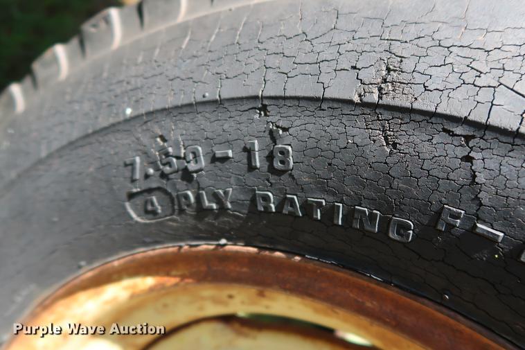 image for item DF4423 1954 John Deere R tractor