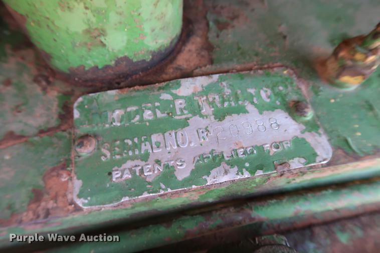 image for item DF4423 1954 John Deere R tractor