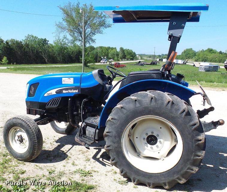 image for item DF7292 2004 New Holland TN60A tractor