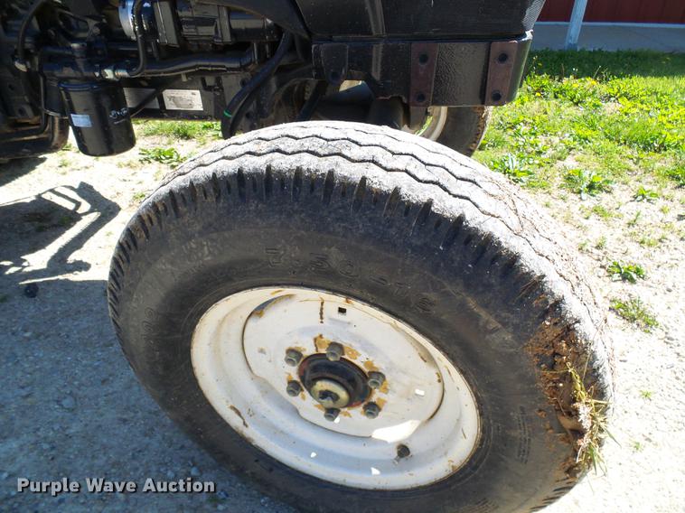 image for item DF7292 2004 New Holland TN60A tractor