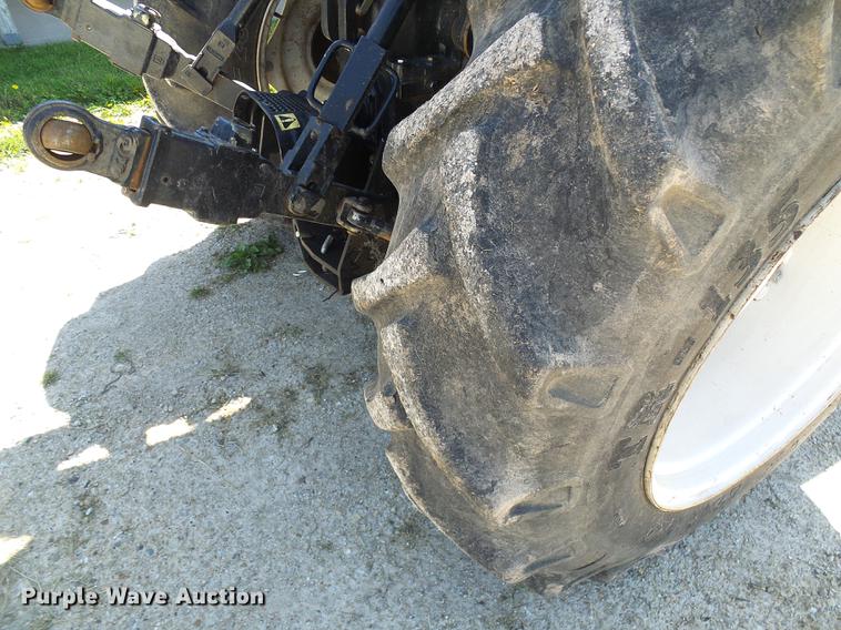 image for item DF7292 2004 New Holland TN60A tractor