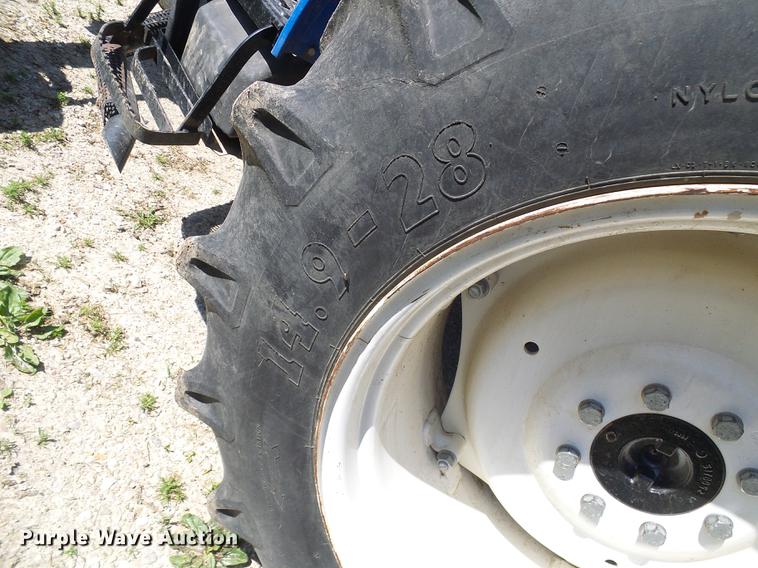 image for item DF7292 2004 New Holland TN60A tractor