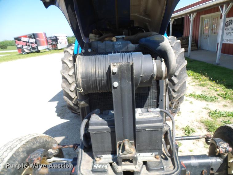 image for item DF7292 2004 New Holland TN60A tractor