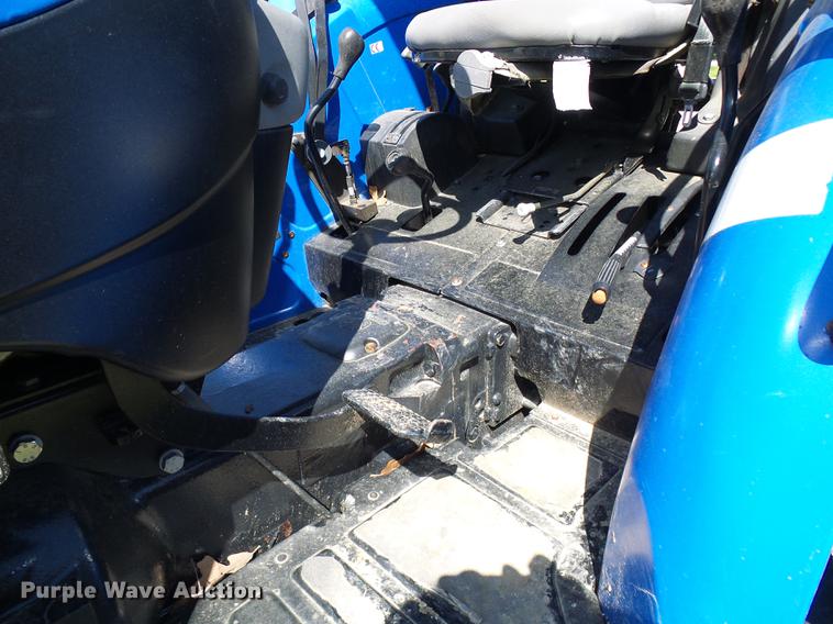 image for item DF7292 2004 New Holland TN60A tractor