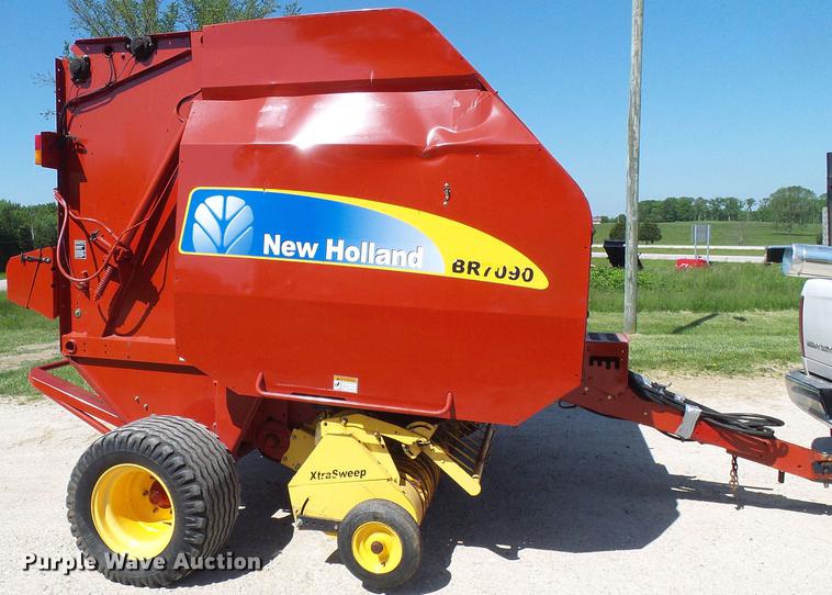 image for item DF7293 2008 New Holland BR7090 round baler