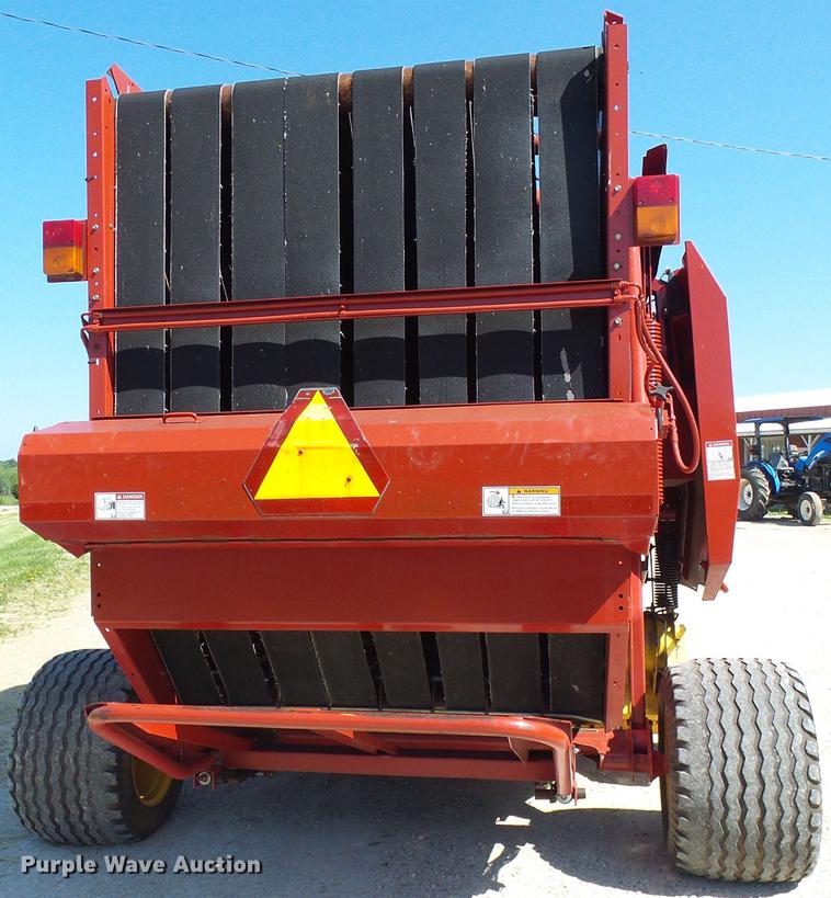 image for item DF7293 2008 New Holland BR7090 round baler