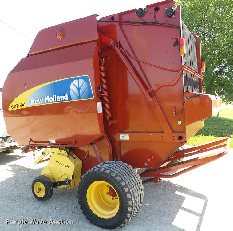 image for item DF7293 2008 New Holland BR7090 round baler