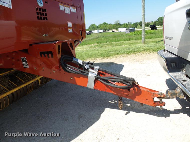 image for item DF7293 2008 New Holland BR7090 round baler