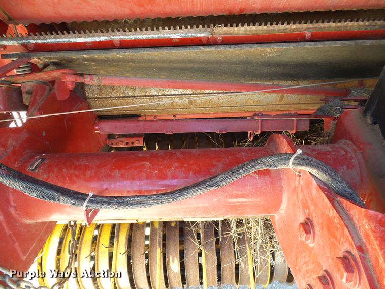 image for item DF7293 2008 New Holland BR7090 round baler