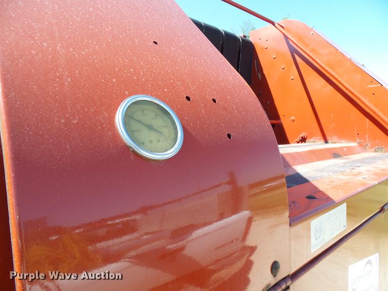 image for item DF7293 2008 New Holland BR7090 round baler