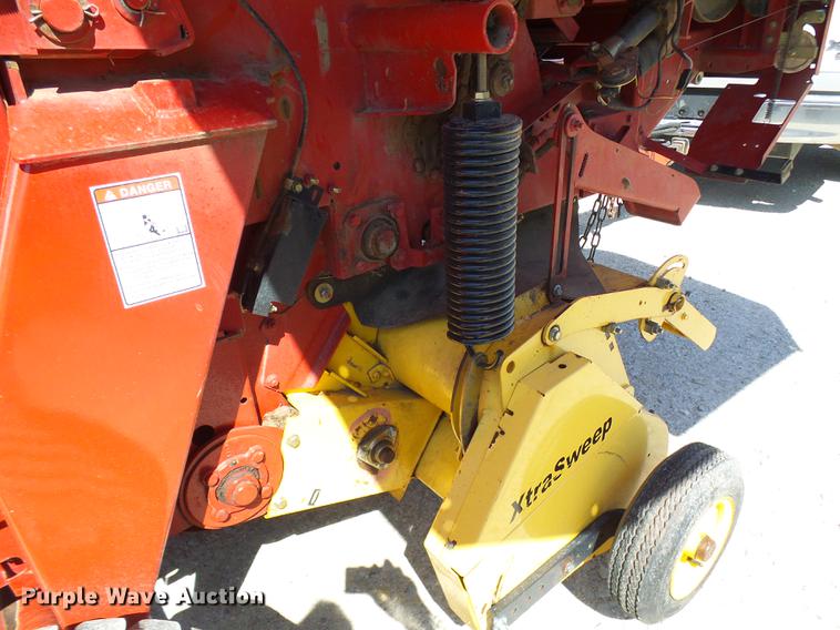 image for item DF7293 2008 New Holland BR7090 round baler