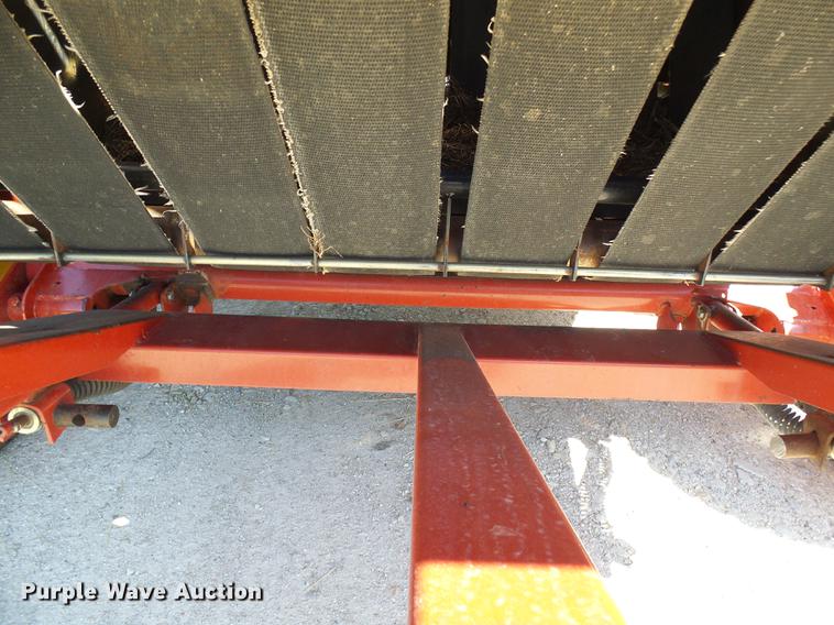 image for item DF7293 2008 New Holland BR7090 round baler