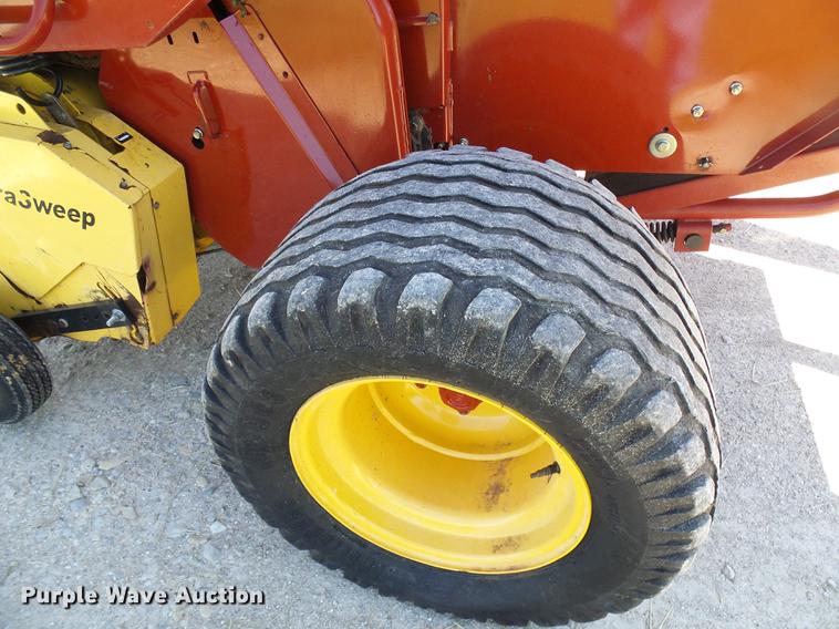 image for item DF7293 2008 New Holland BR7090 round baler