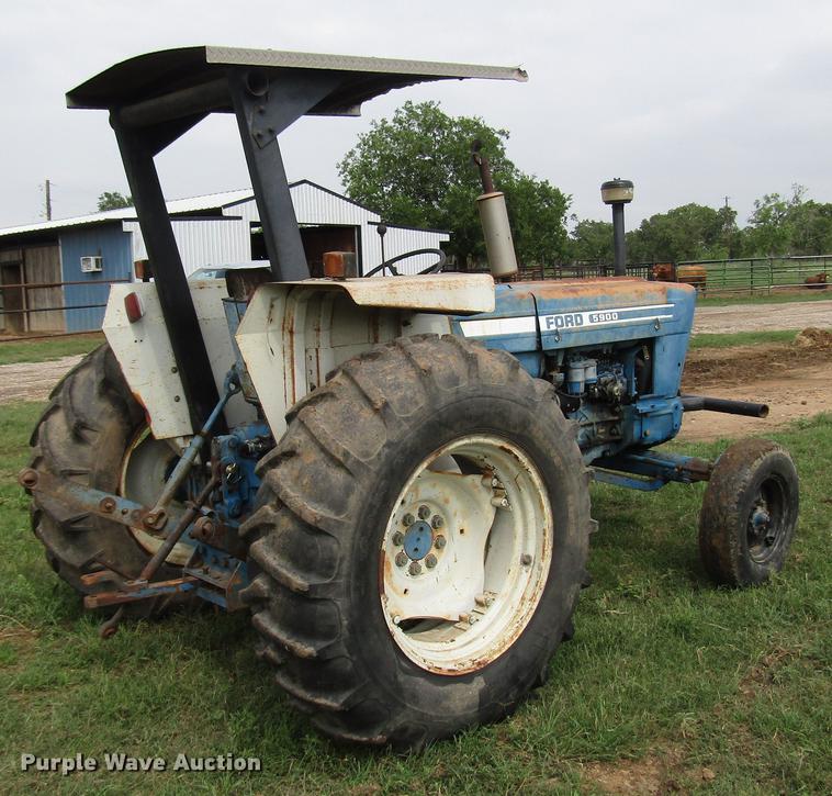 1987 Ford 5900 tractor in Seguin, TX | Item DF8049 sold | Purple Wave