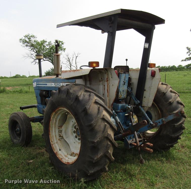 1987 Ford 5900 tractor in Seguin, TX | Item DF8049 sold | Purple Wave