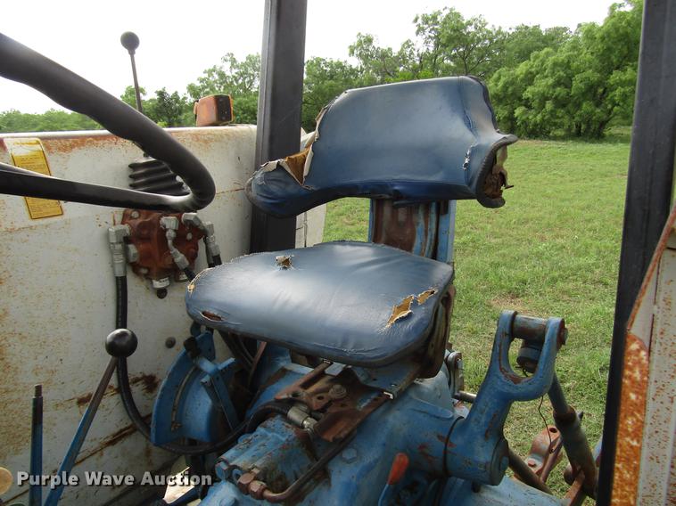 image for item DF8049 1987 Ford 5900 tractor