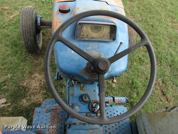 image for item DF8049 1987 Ford 5900 tractor