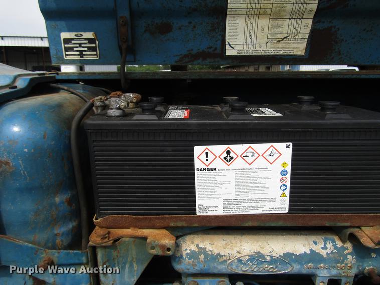 image for item DF8049 1987 Ford 5900 tractor