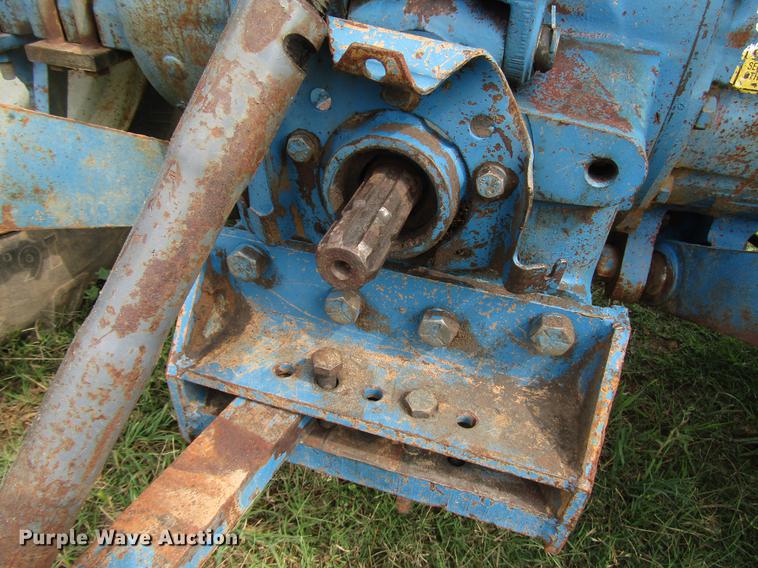 image for item DF8049 1987 Ford 5900 tractor