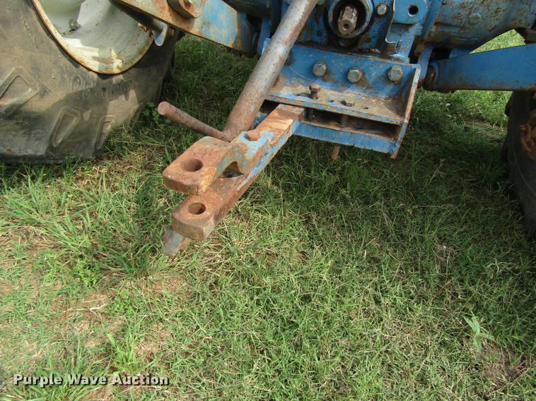 image for item DF8049 1987 Ford 5900 tractor