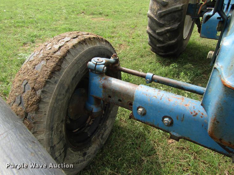 image for item DF8049 1987 Ford 5900 tractor