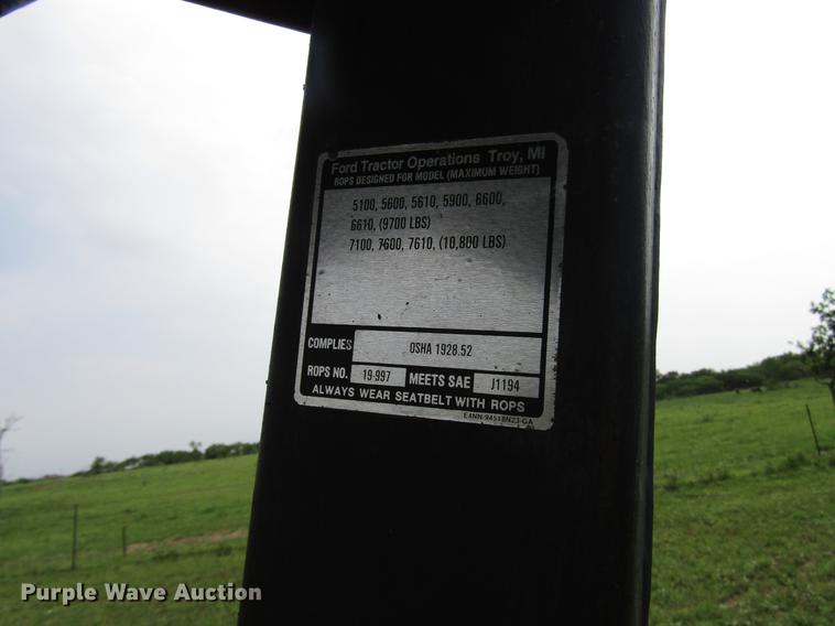 image for item DF8049 1987 Ford 5900 tractor