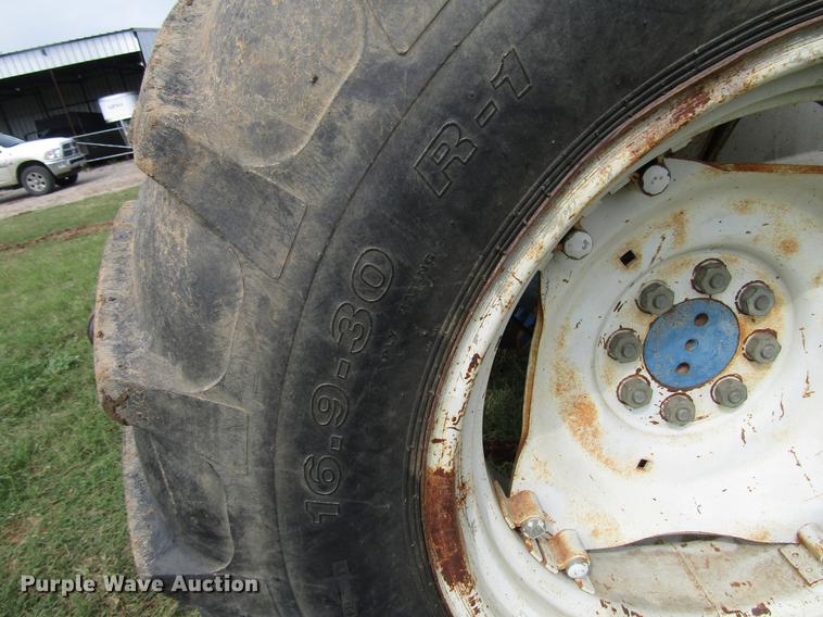 image for item DF8049 1987 Ford 5900 tractor