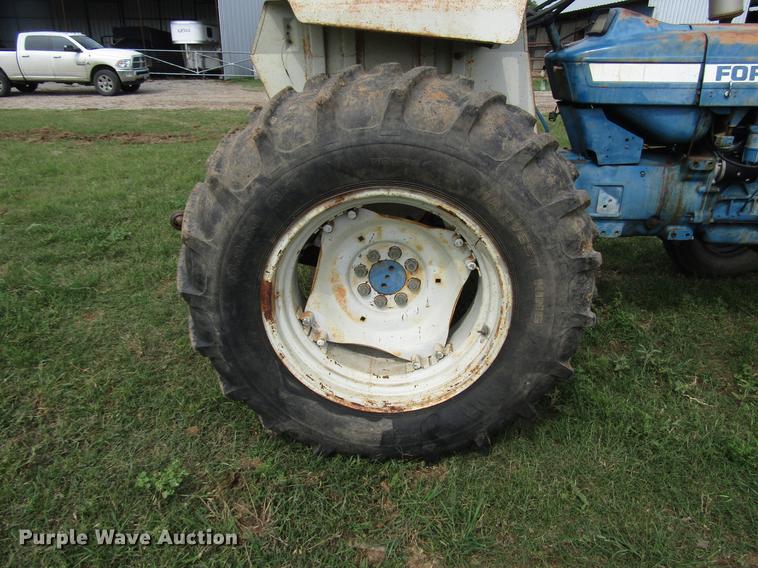 image for item DF8049 1987 Ford 5900 tractor