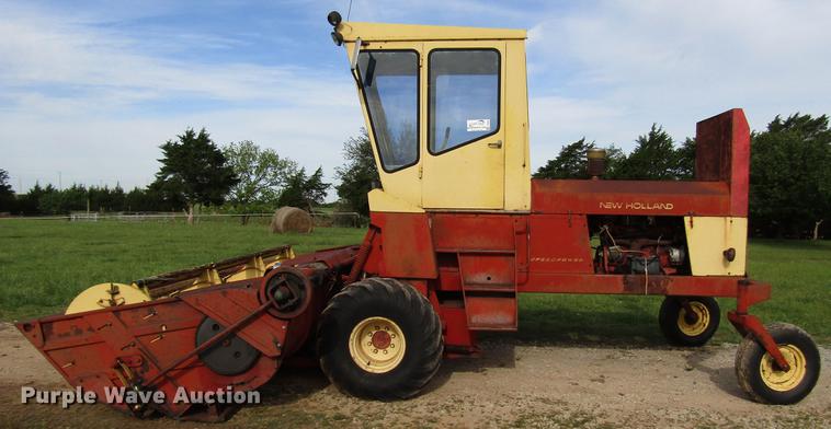 image for item DF8055 New Holland 910 windrower