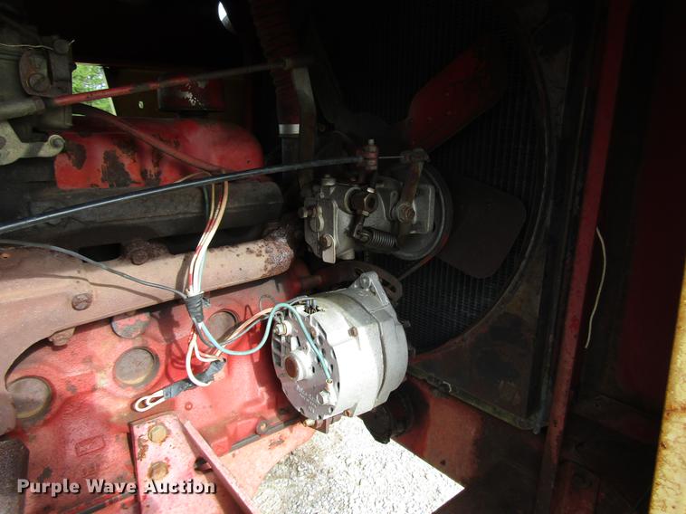 image for item DF8055 New Holland 910 windrower