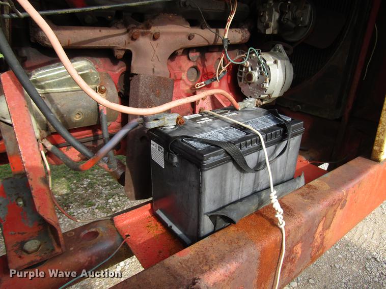 image for item DF8055 New Holland 910 windrower