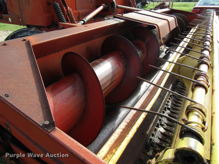 image for item DF8055 New Holland 910 windrower