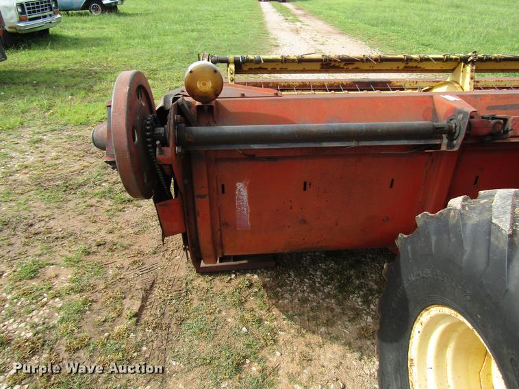 image for item DF8055 New Holland 910 windrower