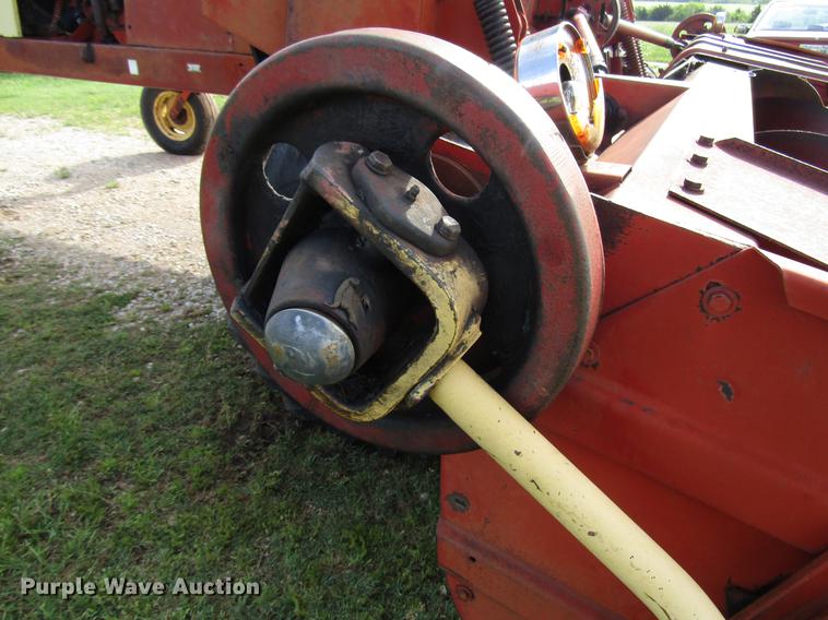 image for item DF8055 New Holland 910 windrower